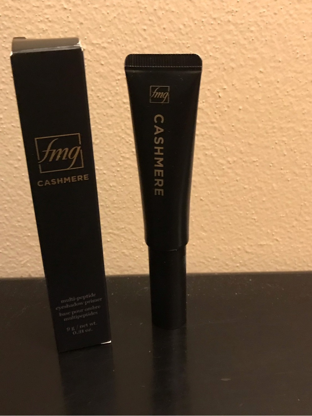 Avon Cashmere Eye Primer